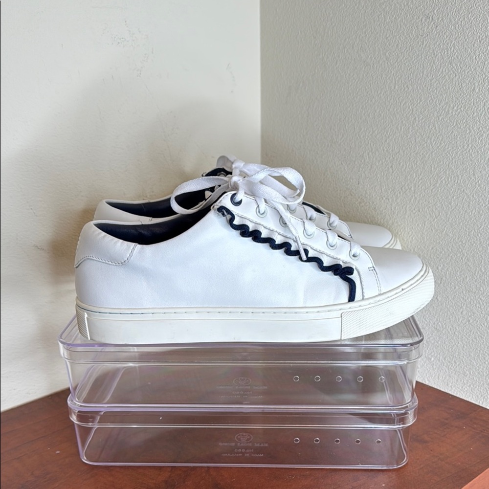 Tory Burch Women’s Ruffle Leather Sneaker, White and Navy, size 10